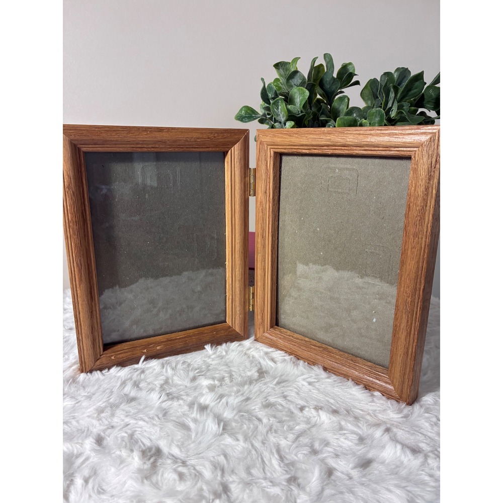 Vintage Double Hinged Wood Picture Frame Oak Finish Bifold 5x7 Tabletop Decor